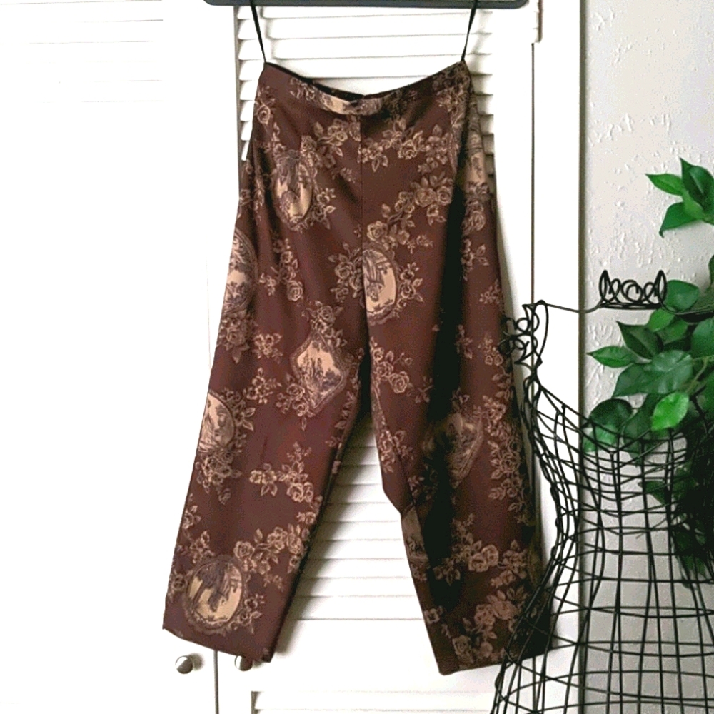 Vintage French Toile Capri Pants